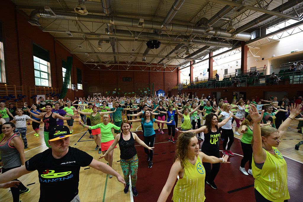 Kilkaset osób zatańczyło zumbę w maratonie charytatywnym