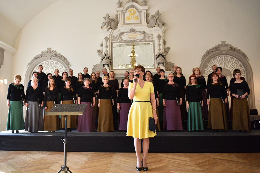 Kilkaset osób wysłuchało koncertu zwiastującego Cantat