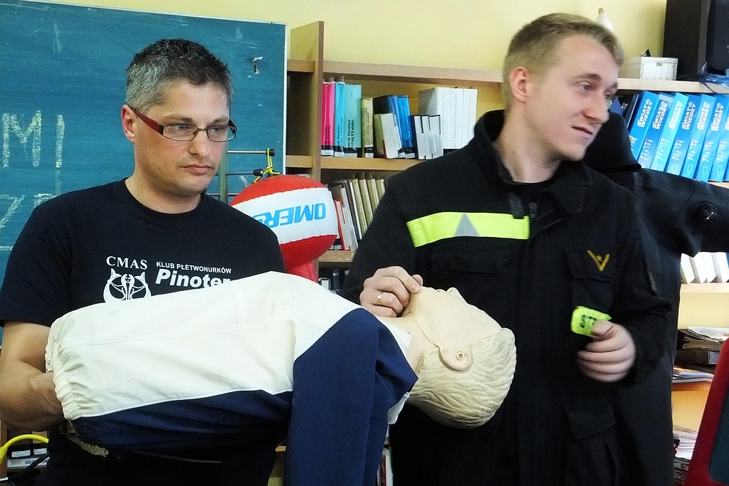 Uczniowie SP nr 16 ćwiczyli udzielanie pierwszej pomocy
