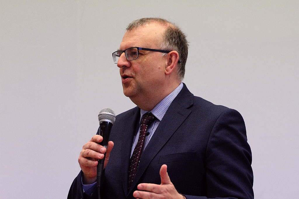 Europoseł Kazimierz Michał Ujazdowski na legnickiej PWSZ