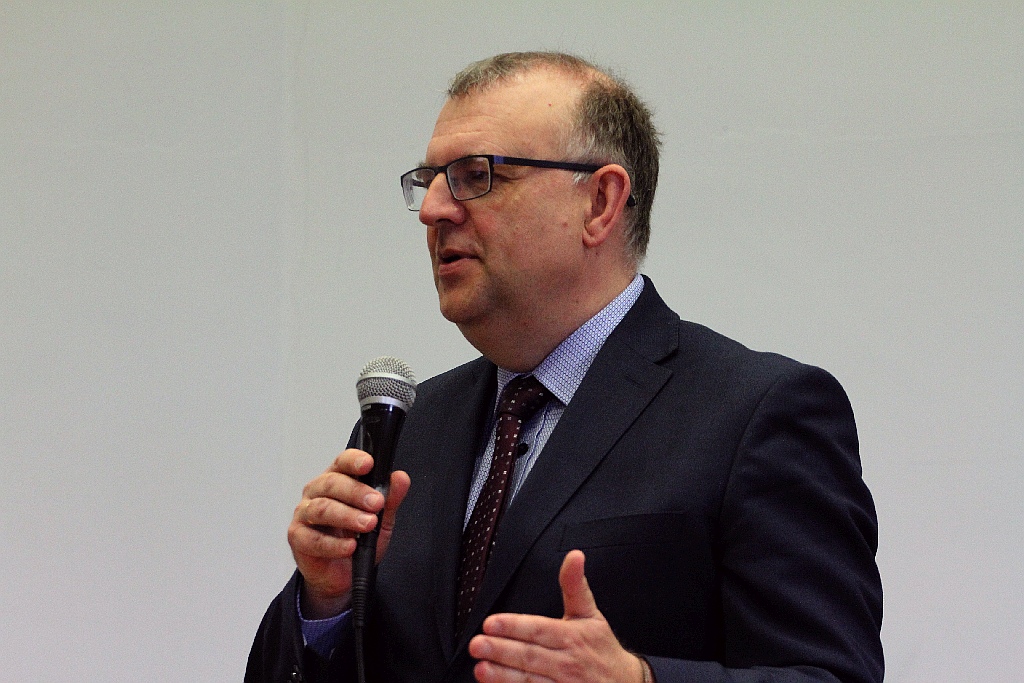 Europoseł Kazimierz Michał Ujazdowski na legnickiej PWSZ