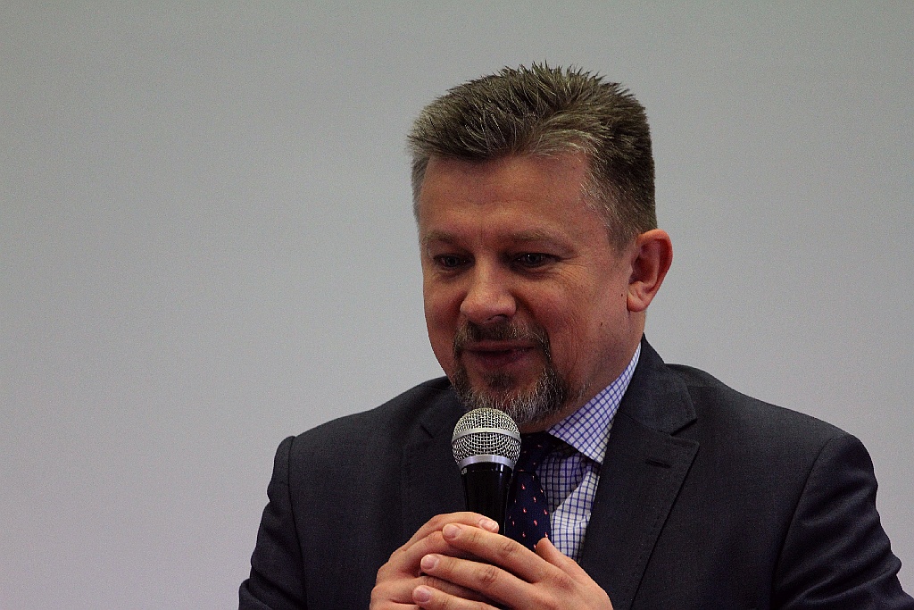 Europoseł Kazimierz Michał Ujazdowski na legnickiej PWSZ
