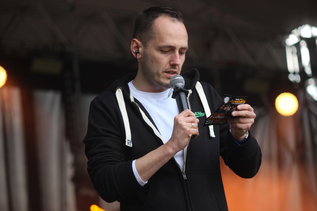 Juwenalia 2016. Studenci bawili się na dziedzińcu PWSZ
