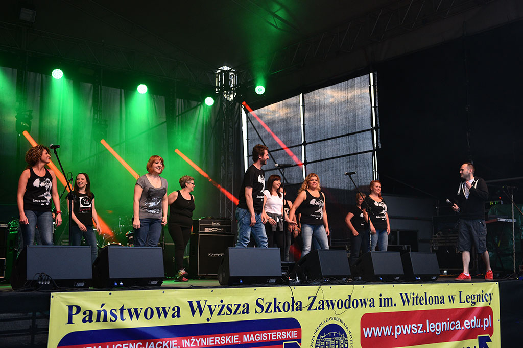 Od popołudnia do późnej nocy trwała studencka fiesta
