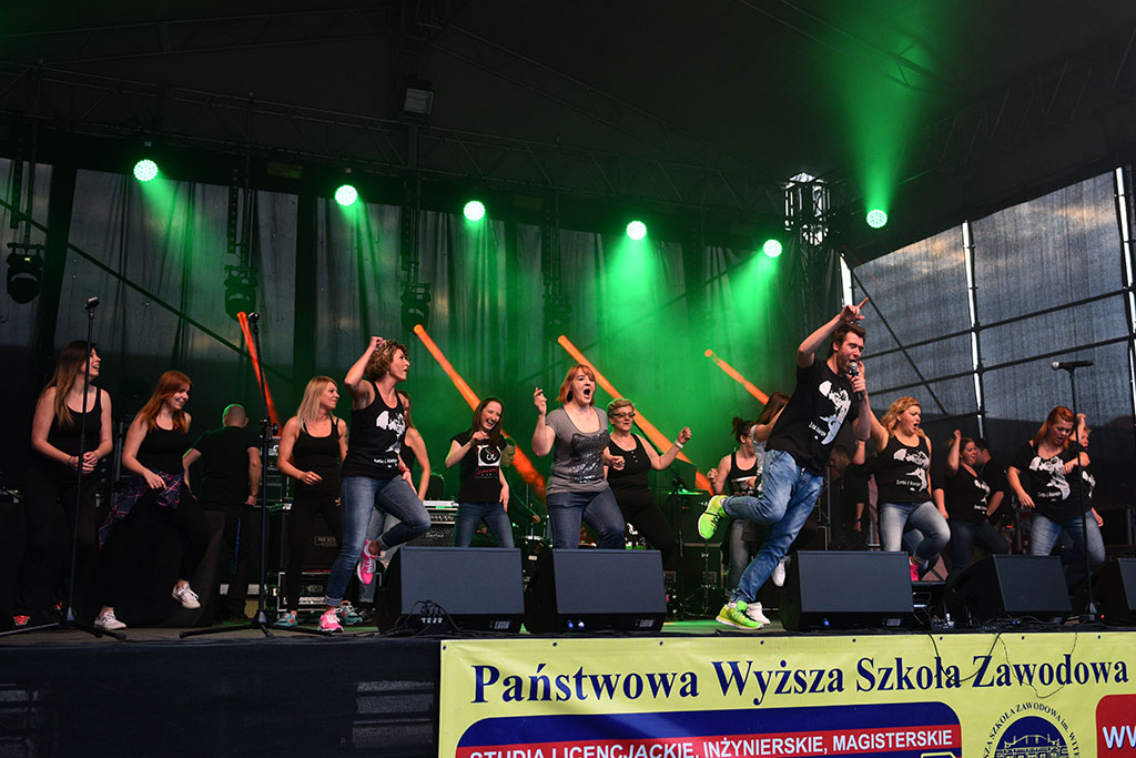 Od popołudnia do późnej nocy trwała studencka fiesta