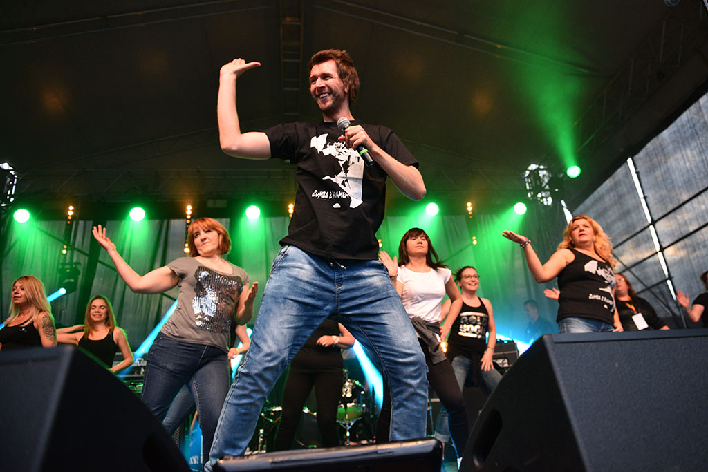 Od popołudnia do późnej nocy trwała studencka fiesta