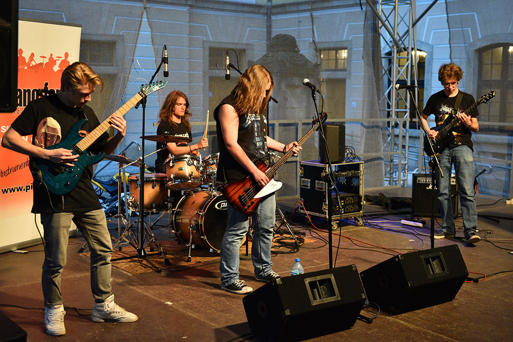 Thrash metalowa „Fobia” zagrała na dziedzińcu Akademii
