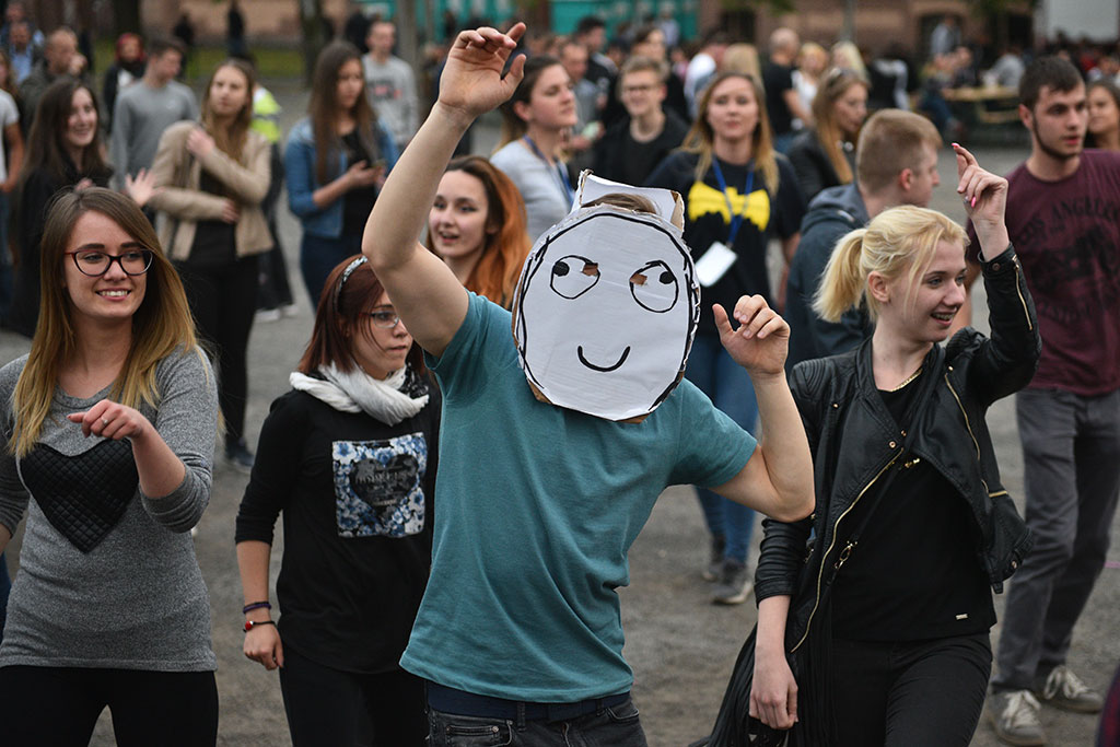 Od popołudnia do późnej nocy trwała studencka fiesta