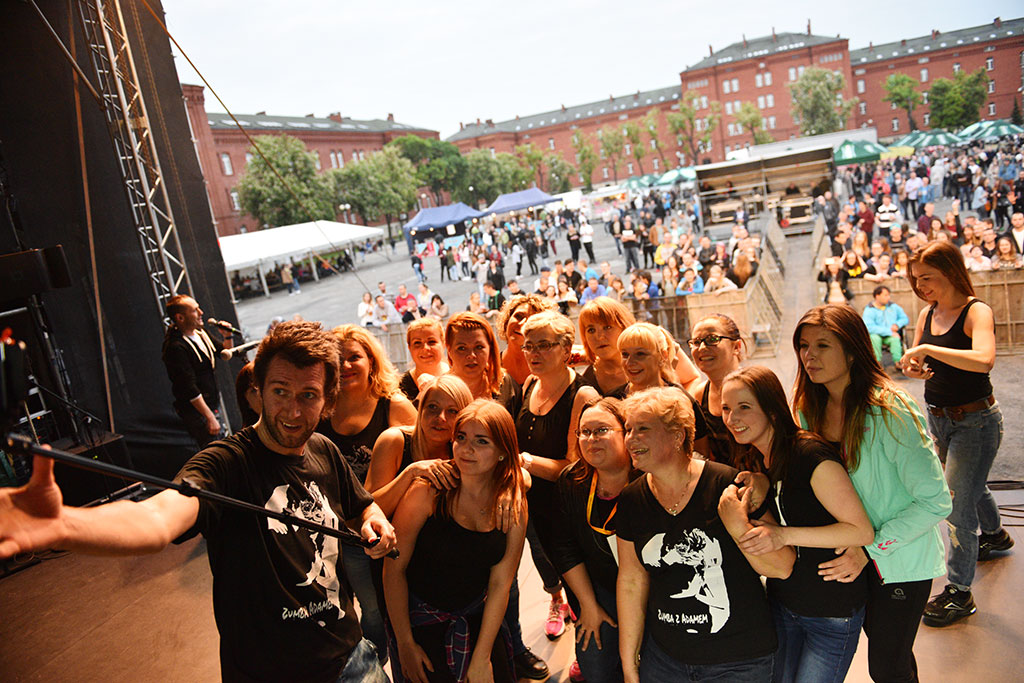 Od popołudnia do późnej nocy trwała studencka fiesta