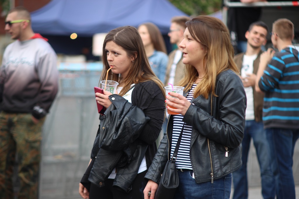Juwenalia 2016. Studenci bawili się na dziedzińcu PWSZ