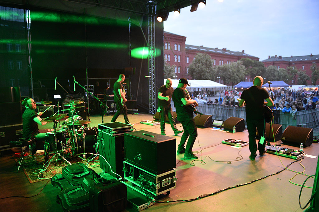 Od popołudnia do późnej nocy trwała studencka fiesta