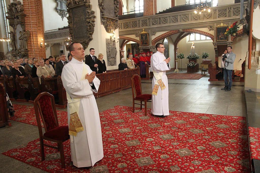 Absolwenci legnickiego seminarium duchownego zostali kapłanami