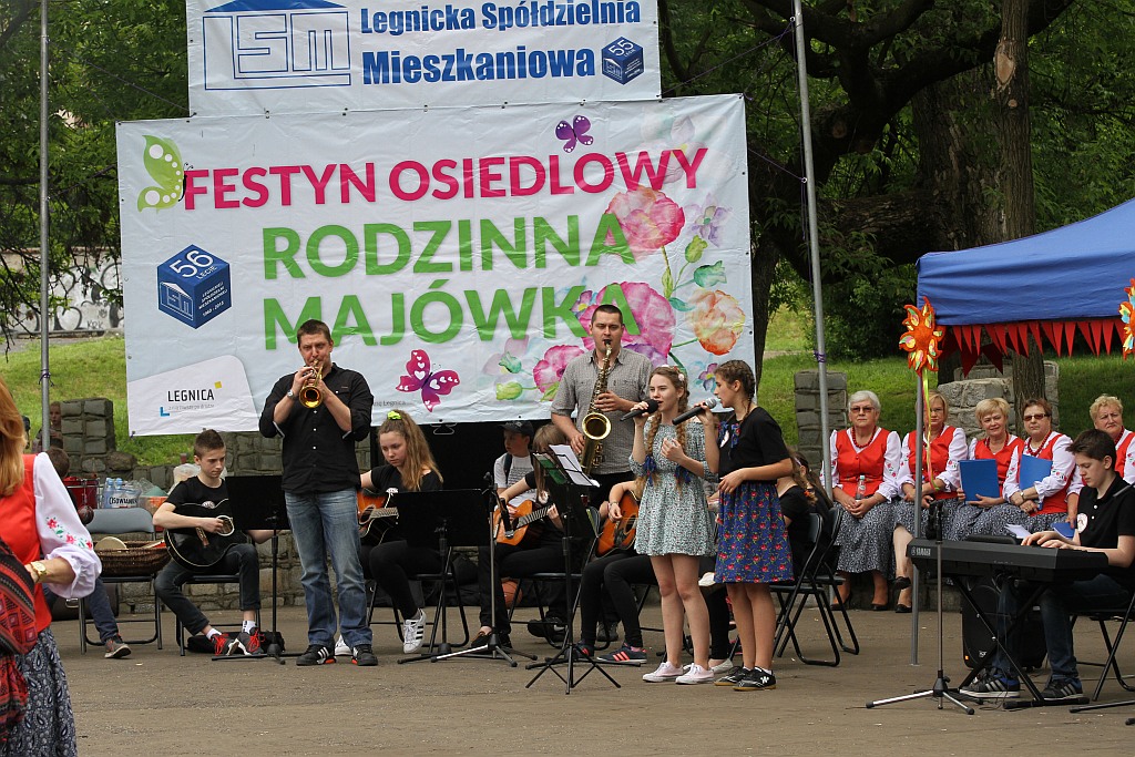 LSM bawi się na festynie rodzinnym na osiedlu Asnyka