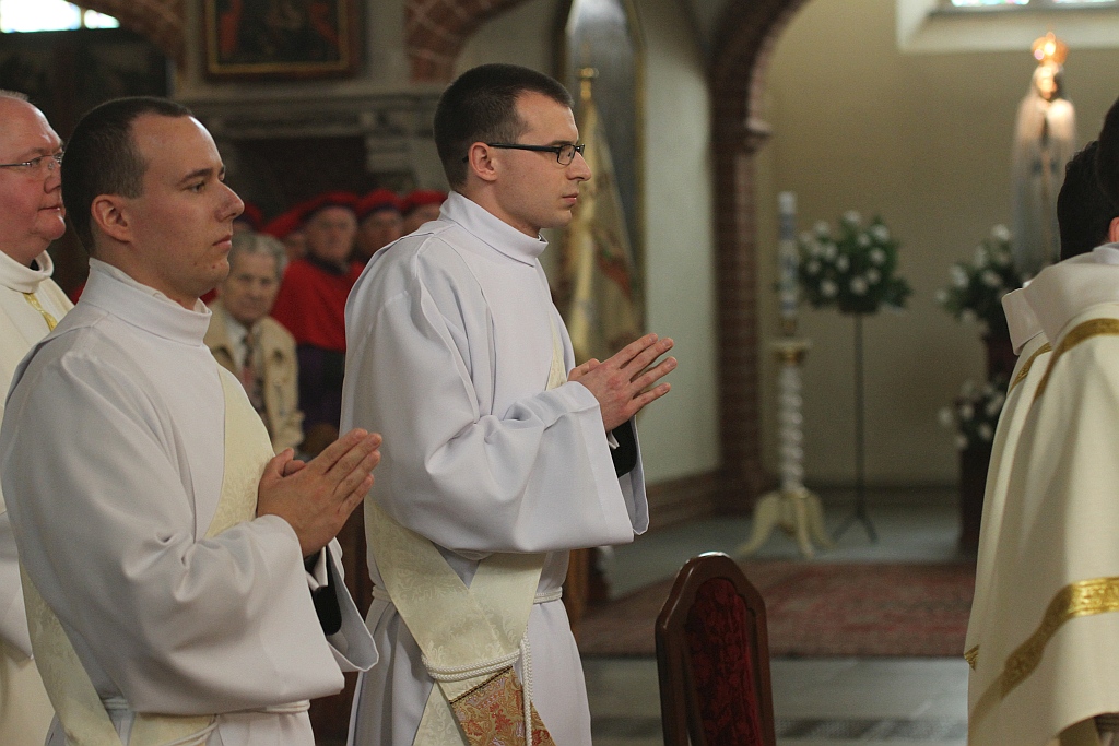 Absolwenci legnickiego seminarium duchownego zostali kapłanami