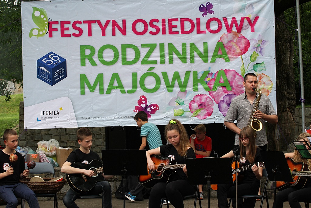 LSM bawi się na festynie rodzinnym na osiedlu Asnyka