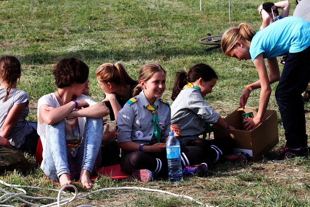 Harcerze biwakują na lotnisku na Scout Meeting Legnica 2016
