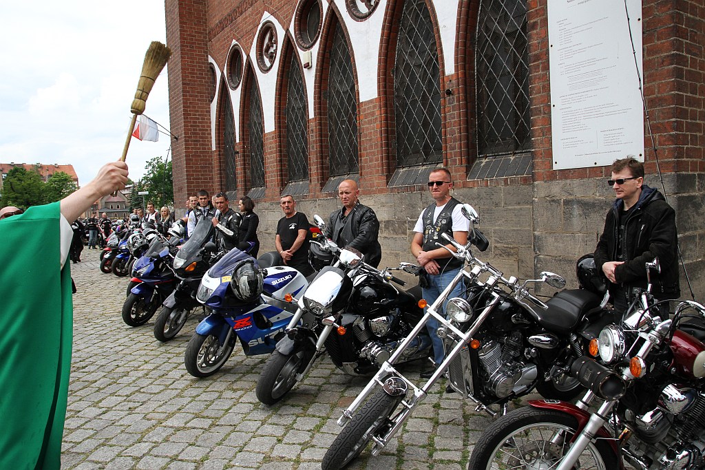 Poświęcili swoje motocykle przed rozpoczęciem sezonu