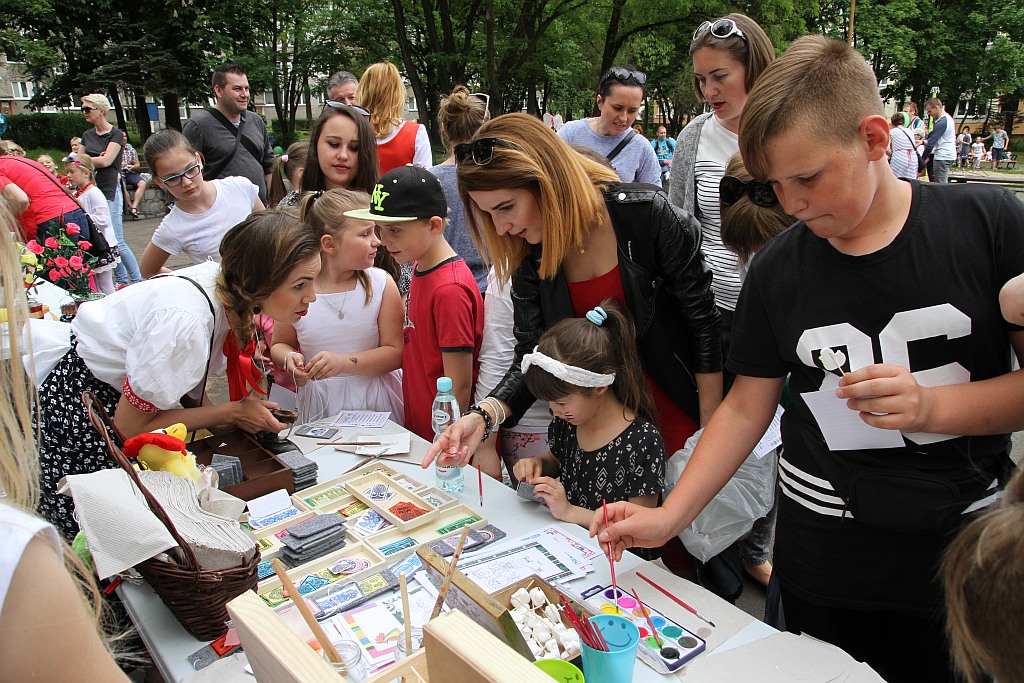 LSM bawi się na festynie rodzinnym na osiedlu Asnyka