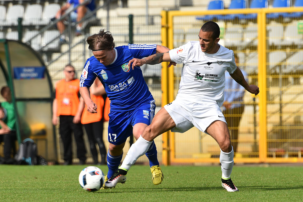 Piłkarze Miedzi Legnica nadal w gazie. Rozbili Rozwój 4:0
