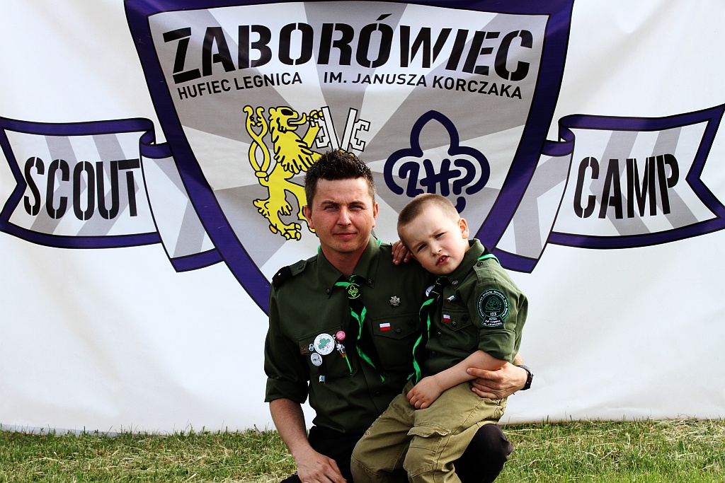Harcerze biwakują na lotnisku na Scout Meeting Legnica 2016
