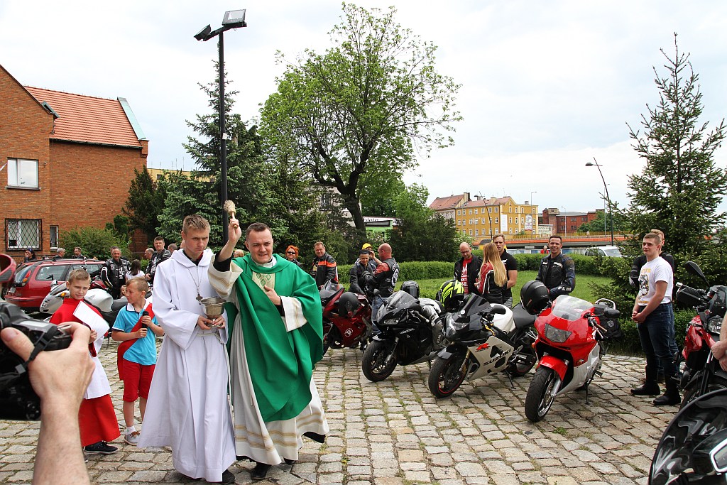 Poświęcili swoje motocykle przed rozpoczęciem sezonu