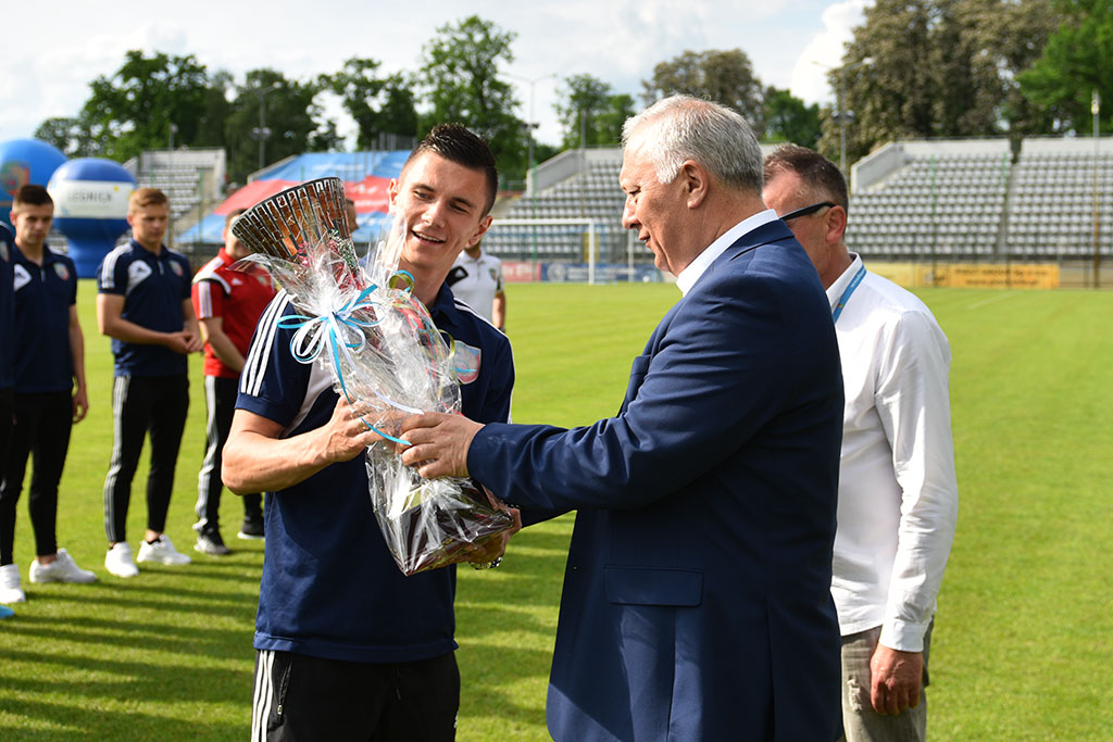 Piłkarze Miedzi Legnica nadal w gazie. Rozbili Rozwój 4:0