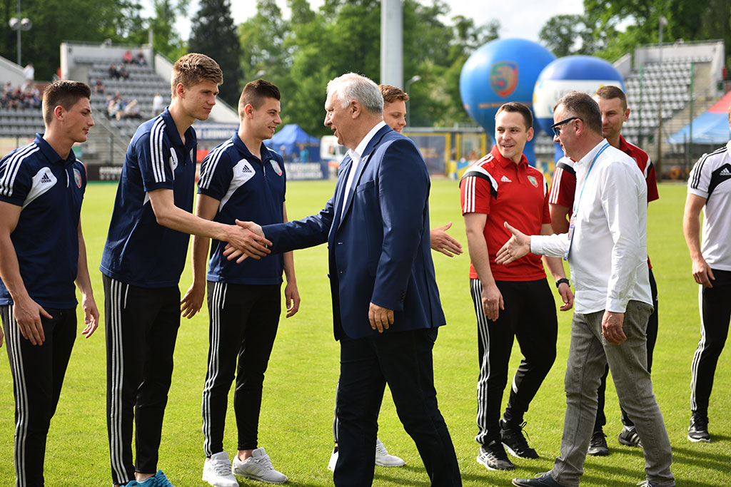 Piłkarze Miedzi Legnica nadal w gazie. Rozbili Rozwój 4:0