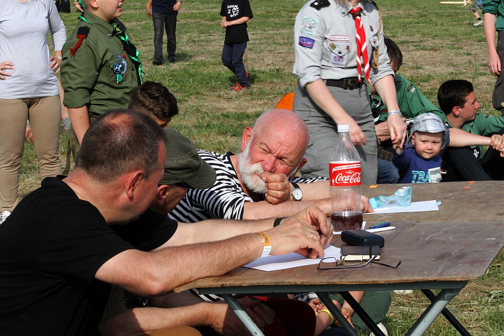 Harcerze biwakują na lotnisku na Scout Meeting Legnica 2016