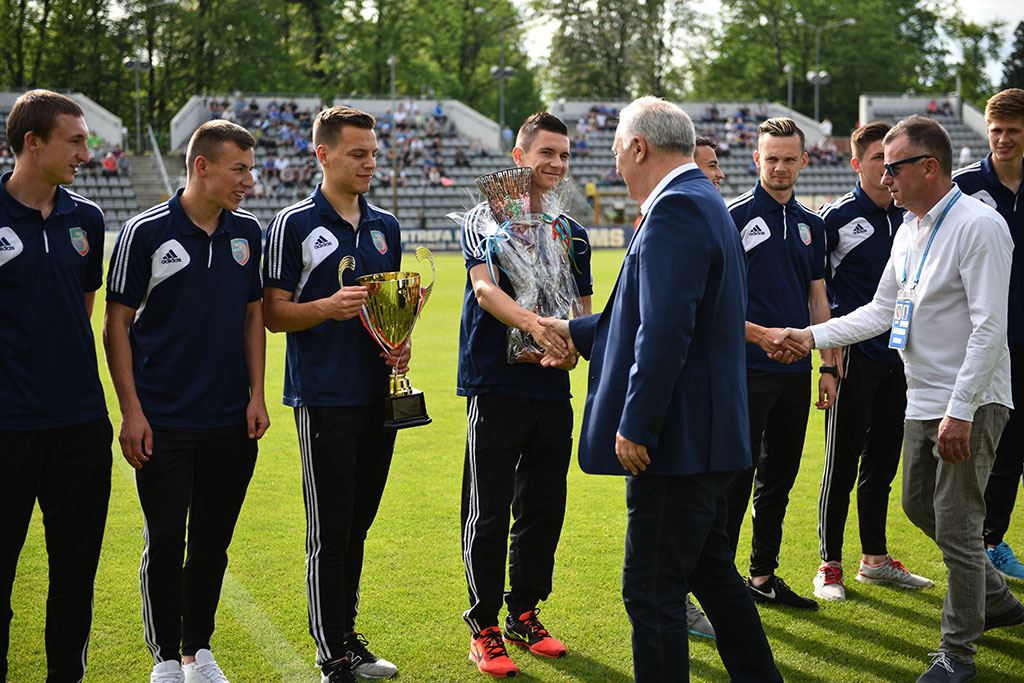 Piłkarze Miedzi Legnica nadal w gazie. Rozbili Rozwój 4:0