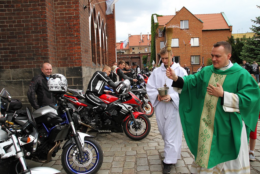 Poświęcili swoje motocykle przed rozpoczęciem sezonu
