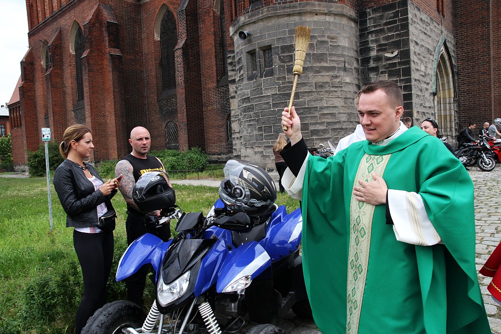 Poświęcili swoje motocykle przed rozpoczęciem sezonu