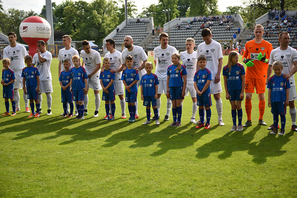 Piłkarze Miedzi Legnica nadal w gazie. Rozbili Rozwój 4:0