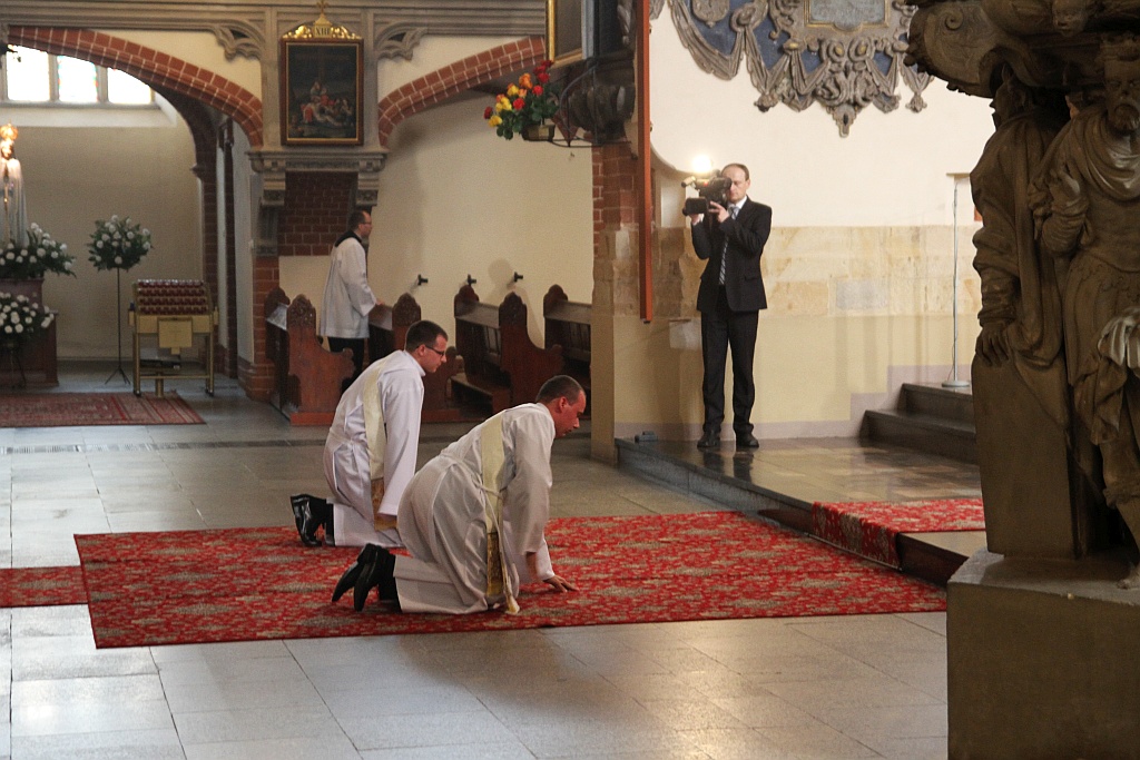 Absolwenci legnickiego seminarium duchownego zostali kapłanami