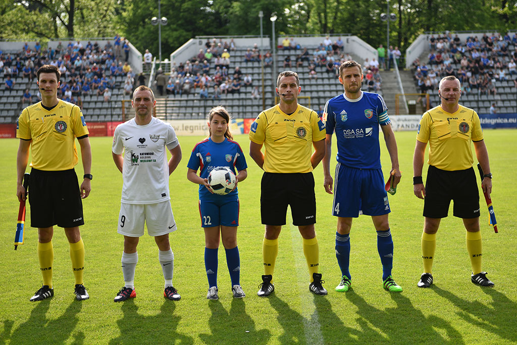 Piłkarze Miedzi Legnica nadal w gazie. Rozbili Rozwój 4:0