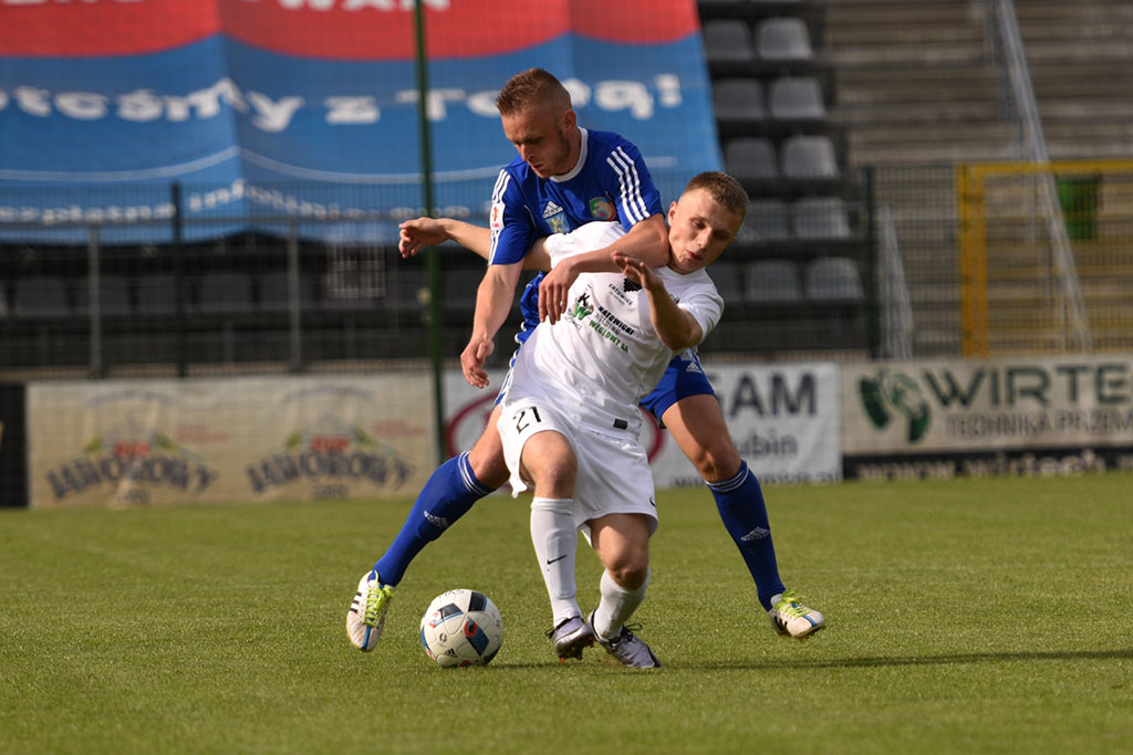 Piłkarze Miedzi Legnica nadal w gazie. Rozbili Rozwój 4:0