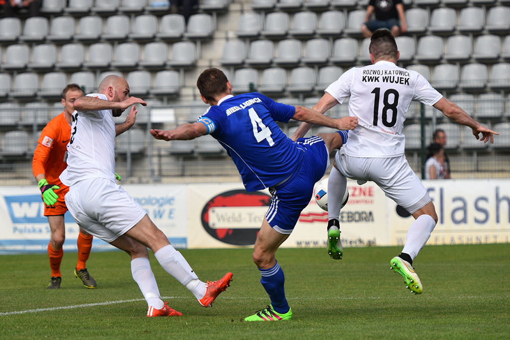 Piłkarze Miedzi Legnica nadal w gazie. Rozbili Rozwój 4:0