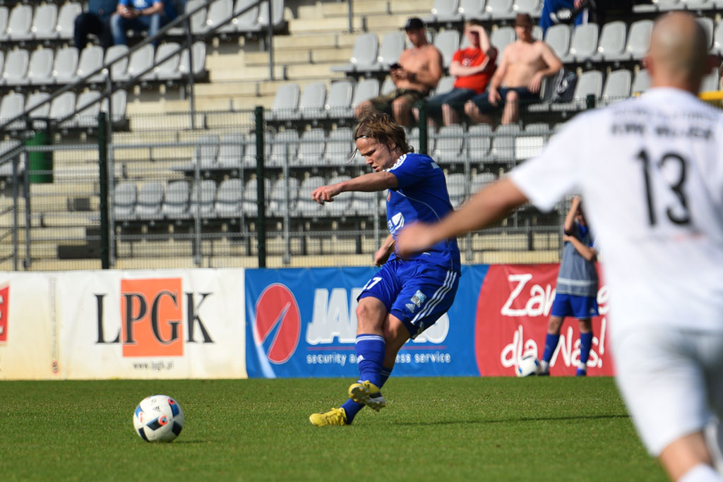 Piłkarze Miedzi Legnica nadal w gazie. Rozbili Rozwój 4:0