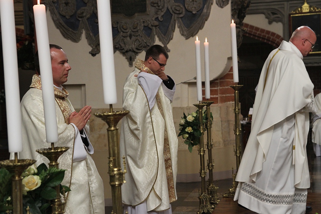 Absolwenci legnickiego seminarium duchownego zostali kapłanami