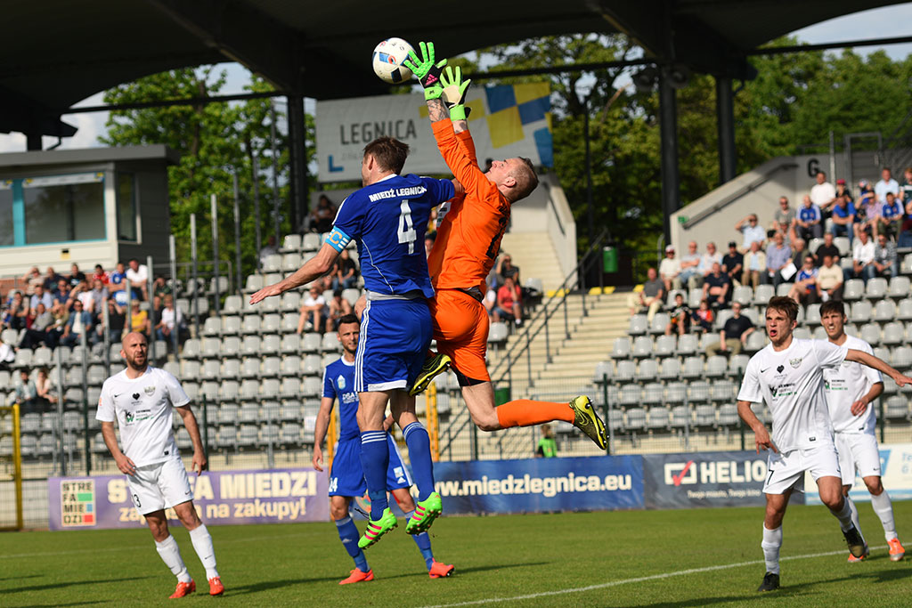 Piłkarze Miedzi Legnica nadal w gazie. Rozbili Rozwój 4:0
