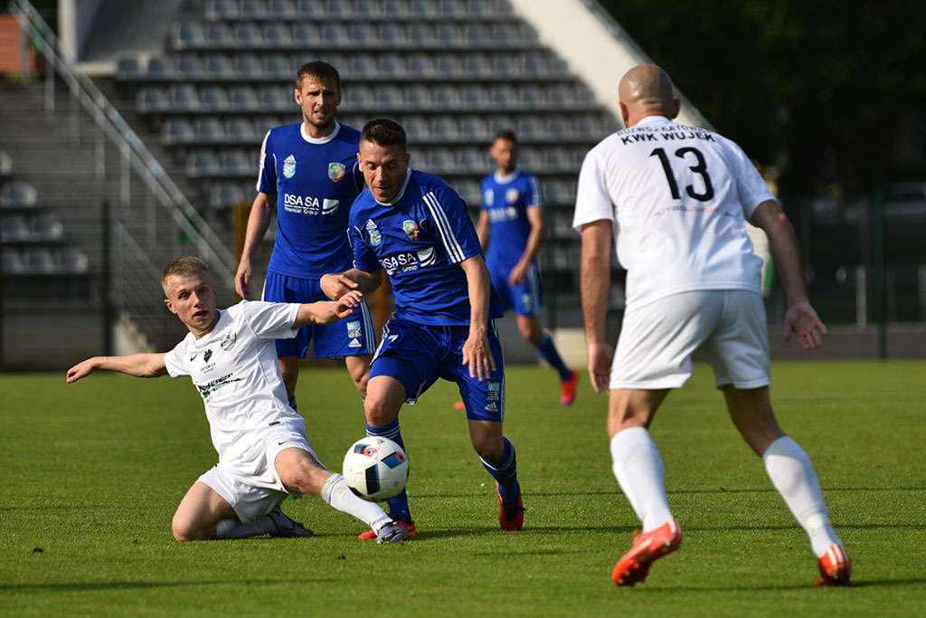 Piłkarze Miedzi Legnica nadal w gazie. Rozbili Rozwój 4:0