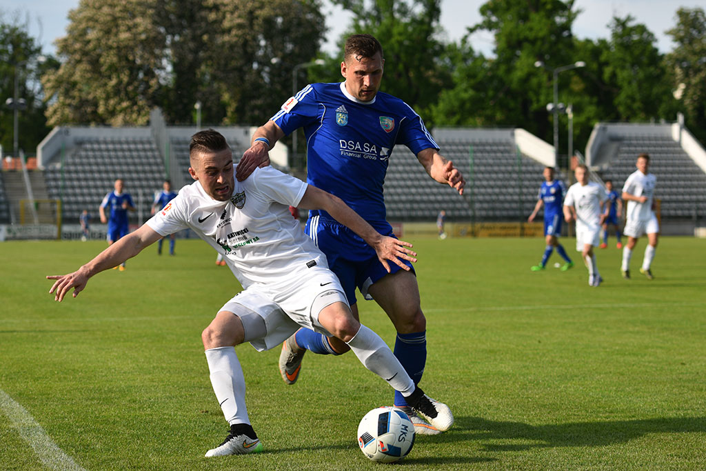 Piłkarze Miedzi Legnica nadal w gazie. Rozbili Rozwój 4:0