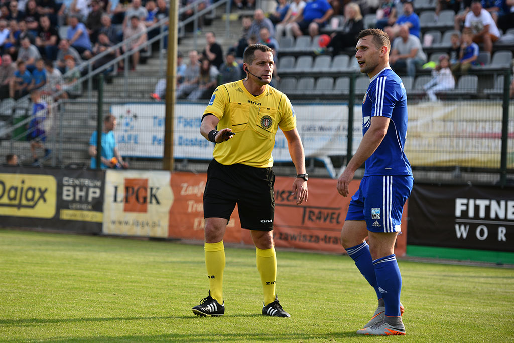 Piłkarze Miedzi Legnica nadal w gazie. Rozbili Rozwój 4:0