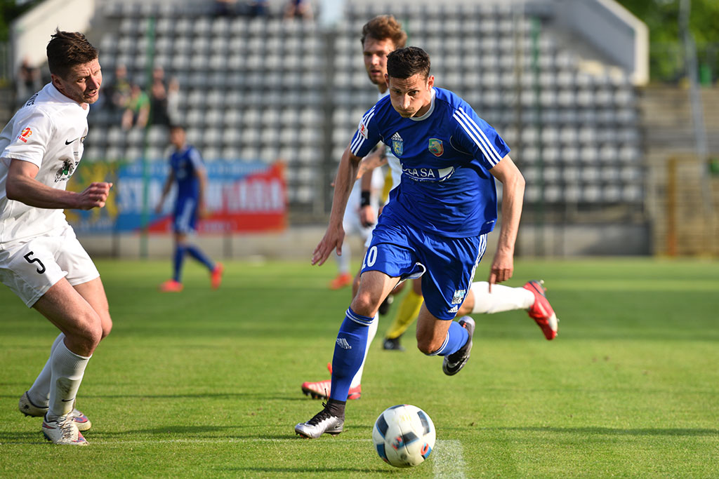 Piłkarze Miedzi Legnica nadal w gazie. Rozbili Rozwój 4:0