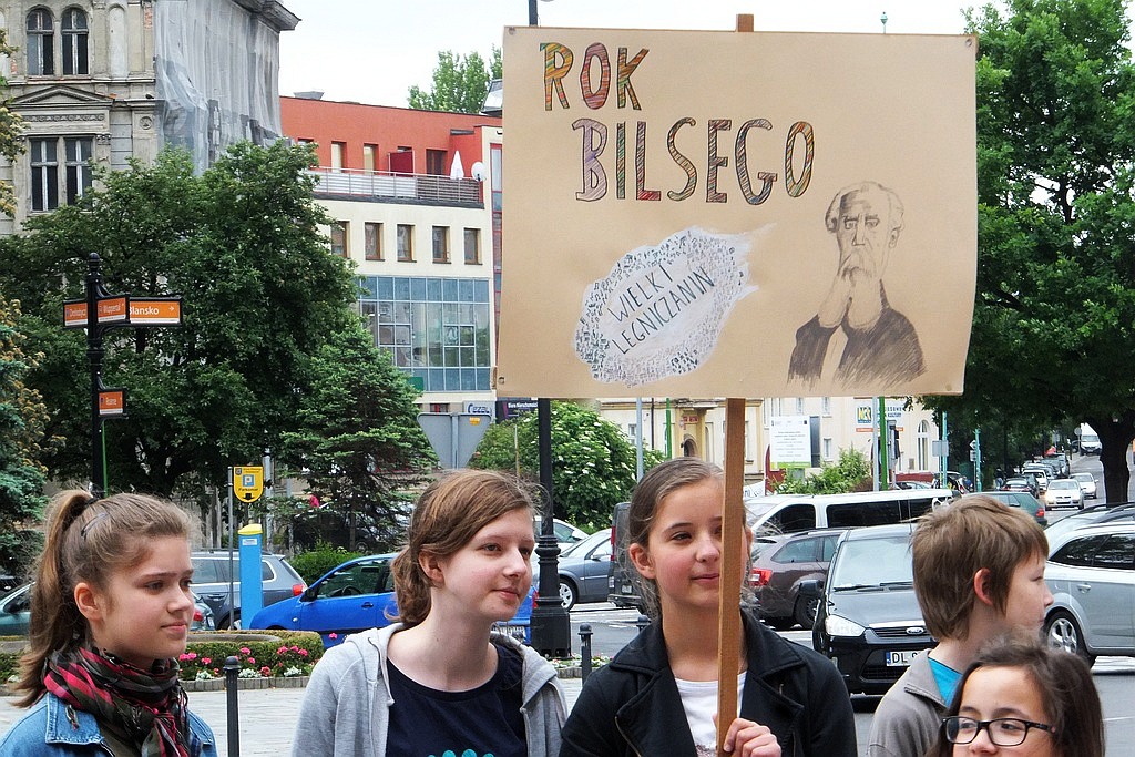 Uczniowski happening uliczny poświęcony Benjaminowi Bilsemu