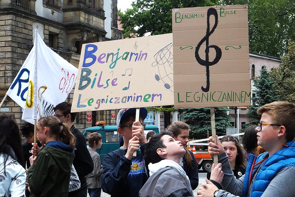 Uczniowski happening uliczny poświęcony Benjaminowi Bilsemu