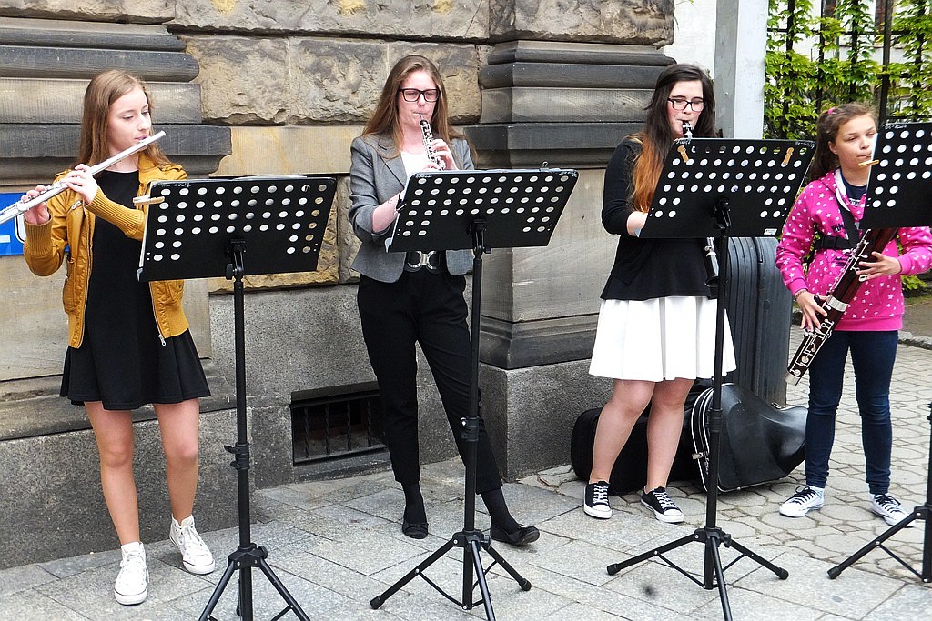 Uczniowski happening uliczny poświęcony Benjaminowi Bilsemu