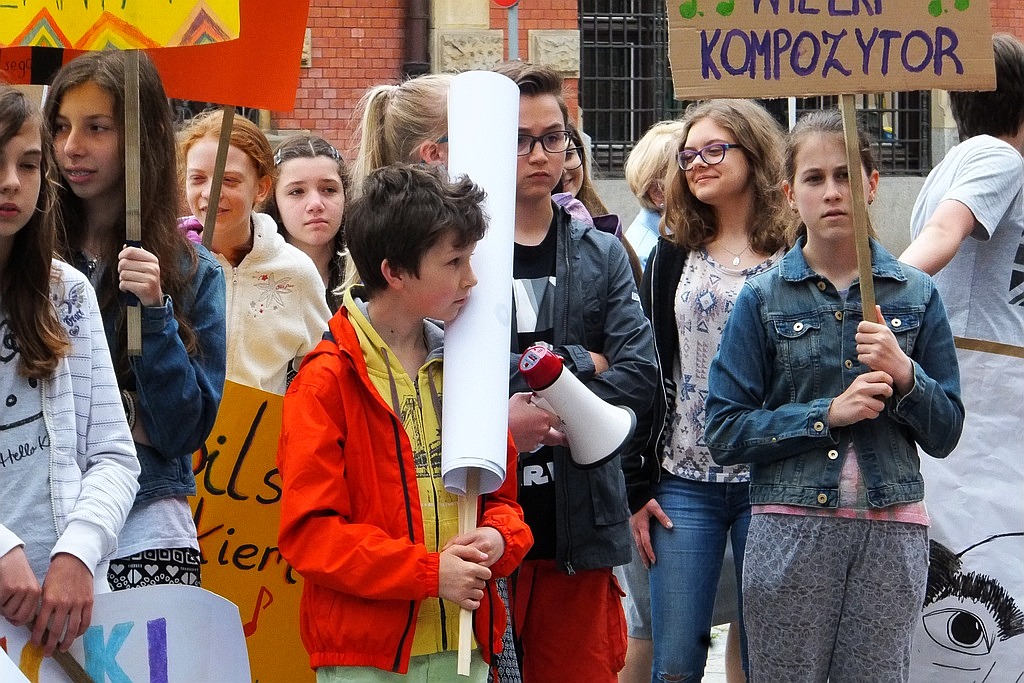 Uczniowski happening uliczny poświęcony Benjaminowi Bilsemu