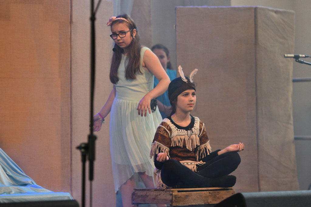 „Piotruś Pan” w wykonaniu dziecięcego chóru i grupy teatralnej