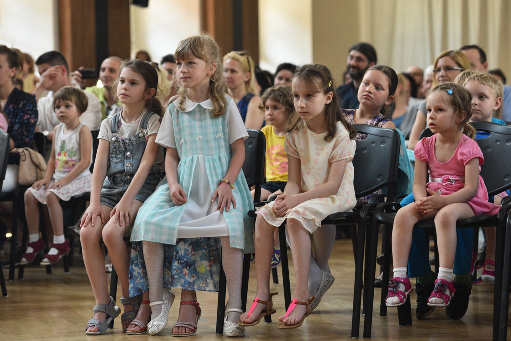 „Piotruś Pan” w wykonaniu dziecięcego chóru i grupy teatralnej