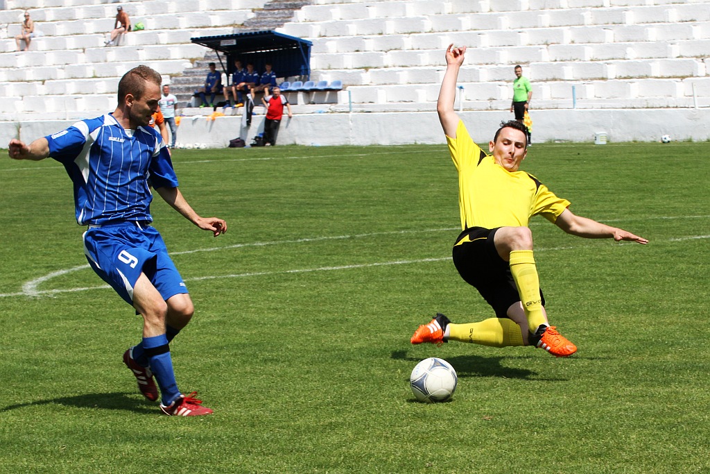 Konfeks wygrał z Odrą 4:0. Hat - trick Kamila Wójcika